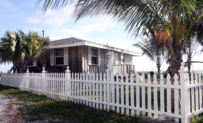 Lovely Two Bedroom Beachfront Cottage